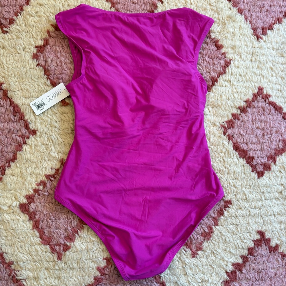 Freshwater Recycled Fabric size Large NWT One Piece Cap Sleeve Swimsuit Fuchsia - Picture 7 of 8